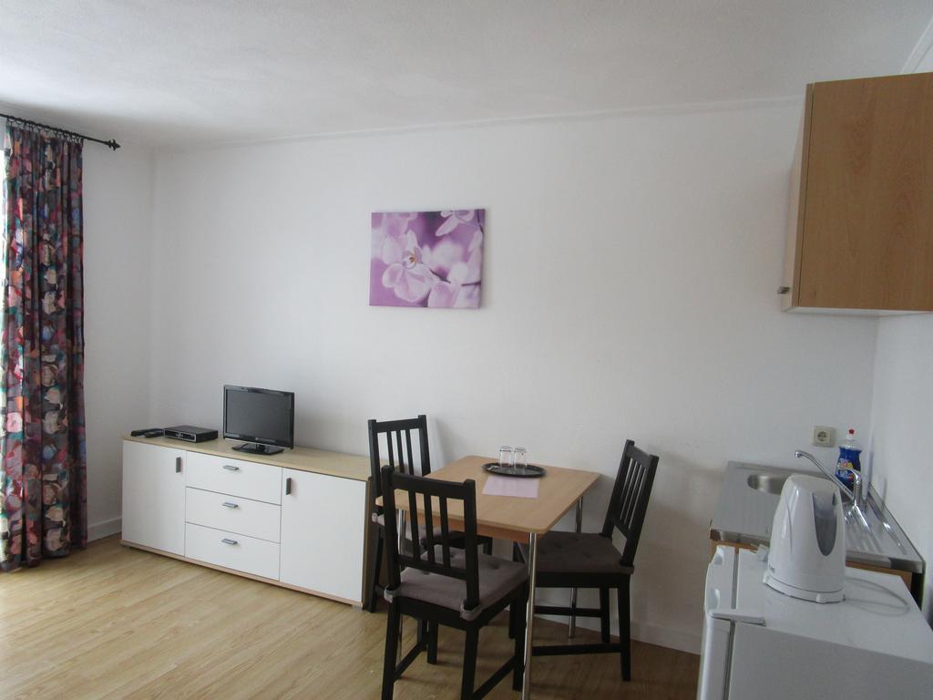 Greizer Kammhuette Gaststaette & Pension Klingenthal Exterior photo